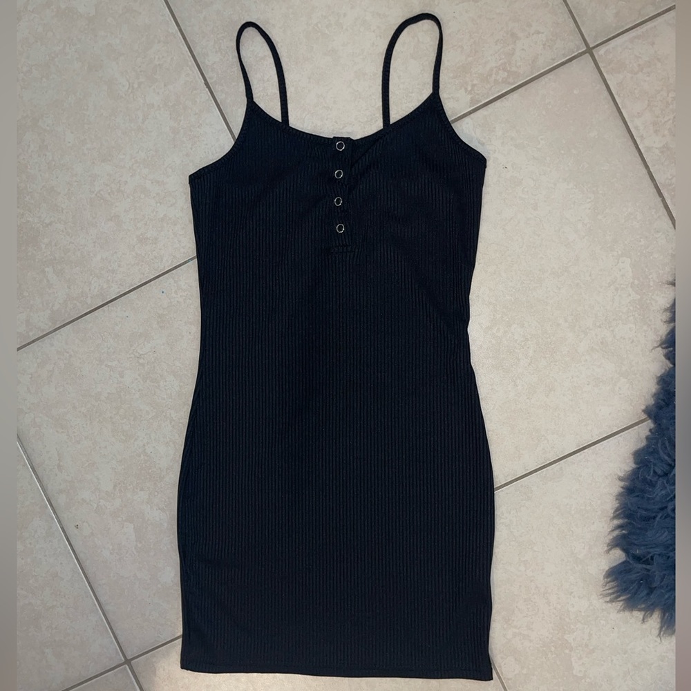 Zaful tight ribbed black dress , size 6 , never worn , stretch material